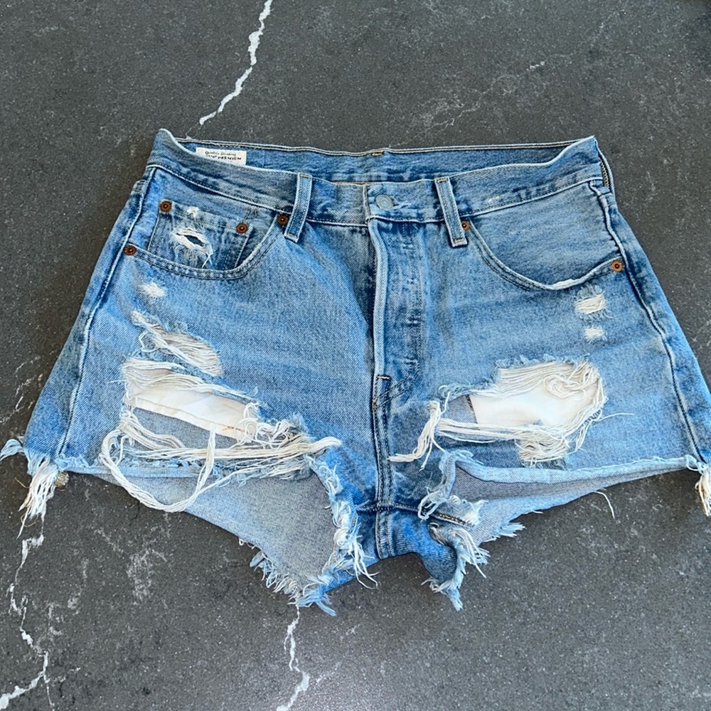 Levi Jean Shorts